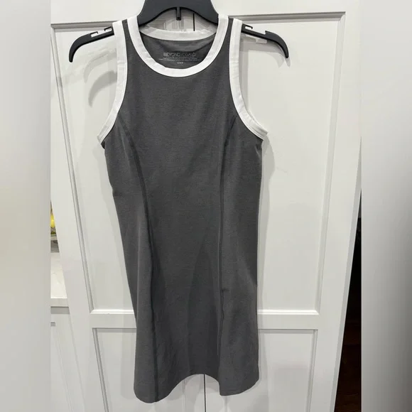 Beyond yoga NEW Spacedye Outlines sleeveless dress Size Small - Picture 5 of 7